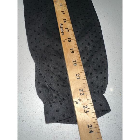 Loft Women’s Blouse Black Sheer Textured Ruffle collar lines XS
Party night out - Picture 11 of 12